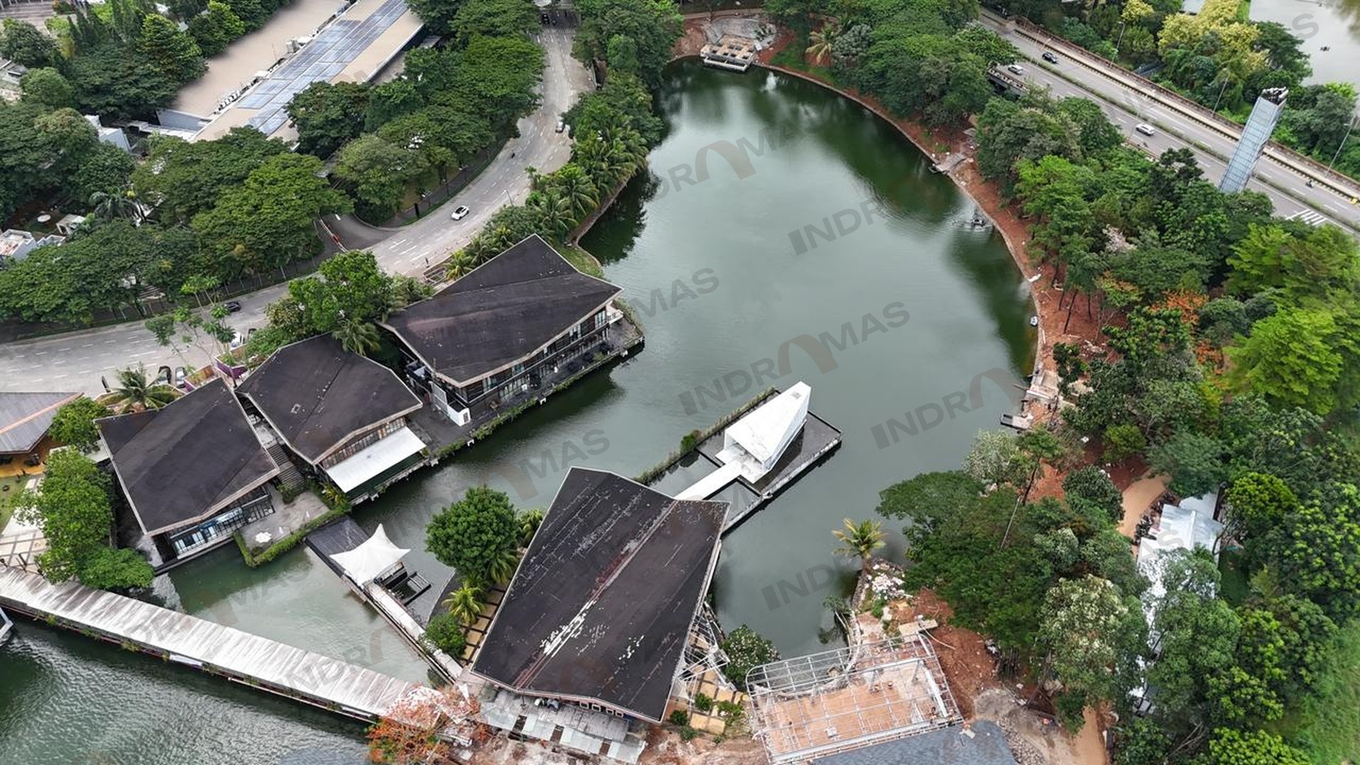 The Breeze Mall Lake Improvement